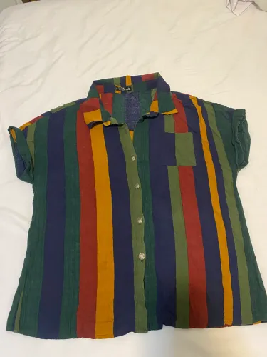 Blusa de botão listrada