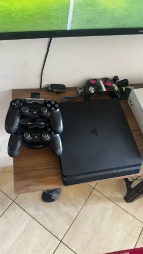 Playstation 4 Slim 1 TB