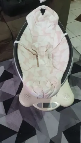 Vende-se mamaroo momes usado