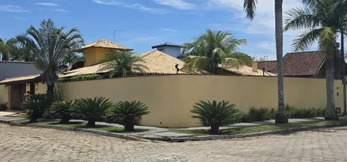 Casa para venda com 287 metros quadrados com 3 quartos