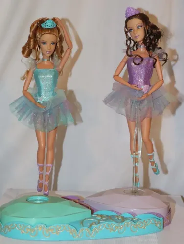 Barbie Hadley e Isla 12 Princesas Bailarinas