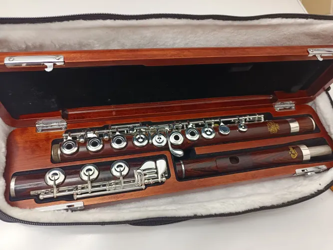Flauta Transversal em Madeira Cocobolo 17 Chaves
