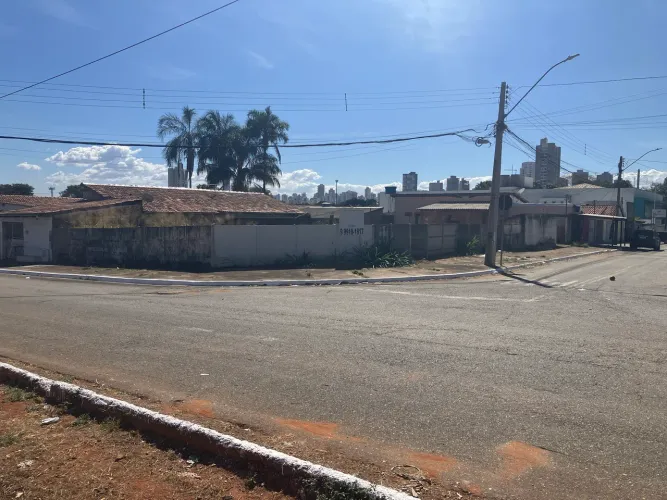 LOTE 540m2 ESQUINA PQ. AMAZONIA POR R$525.000