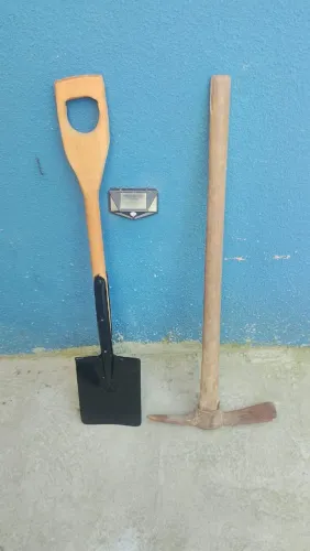 Pa de corte + Picareta usada