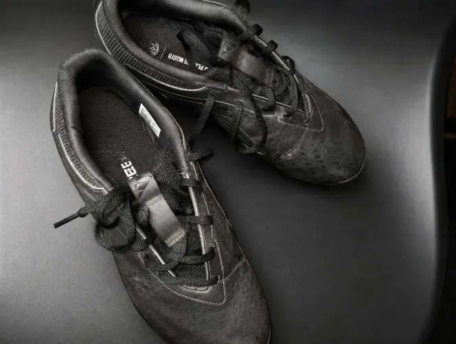 Chuteira Adidas Predator Accuracy 23.4 Indoor Preta