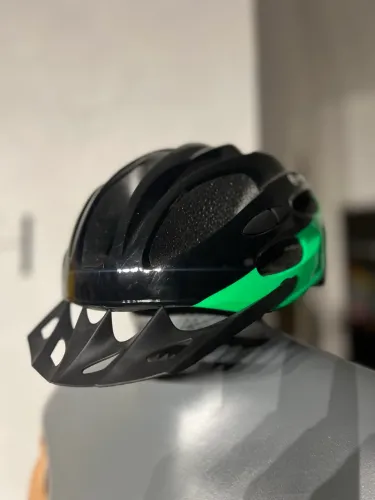 Capacete Ciclista Absolute Com Led E Regulagem Cores Cor Verde/Negro