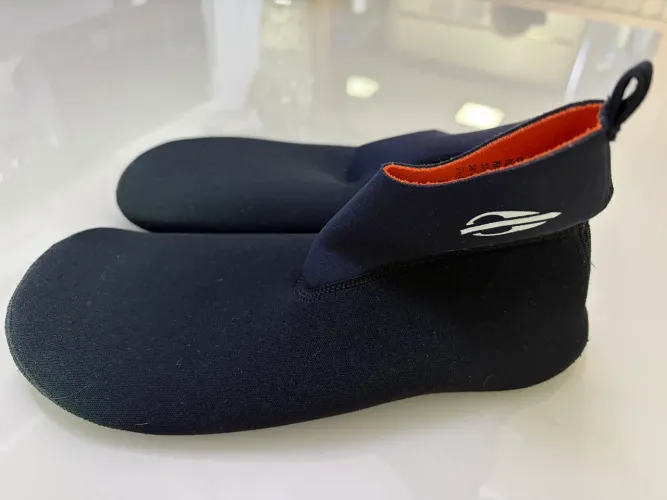 Botinha neoprene beach tênis