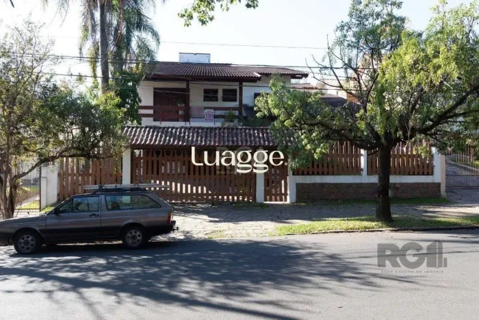 Casa 4 dormitórios para vender ou alugar Cristal Porto Alegre/RS