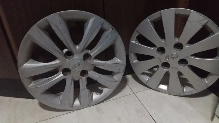 Par de Calotas Hyundai HB20 Aro 14/15 (Par Idêntico) - R$ 25
