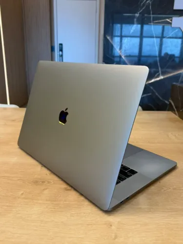 MacBook Pro 2019 16" - i9 16gb 1TB