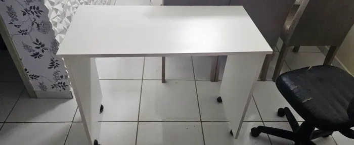 Mesa para computador em MDF