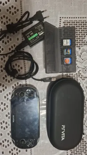 Console PS Vita desbloqueado em perfeito estado