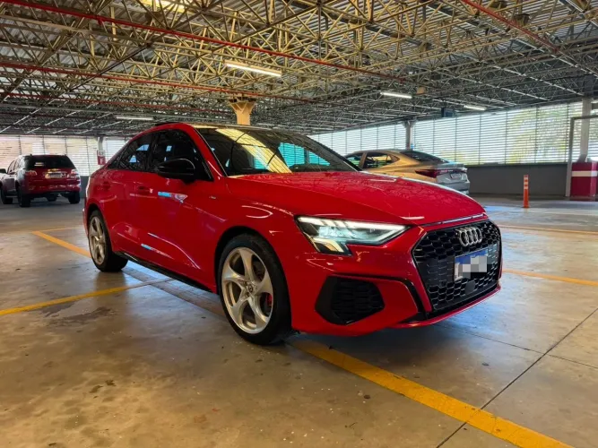 Audi A3 Sed. Perform. Black 2.0 TFSI S-tronic 2023