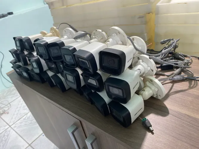 Kit de 28 câmeras hikvision coloridas