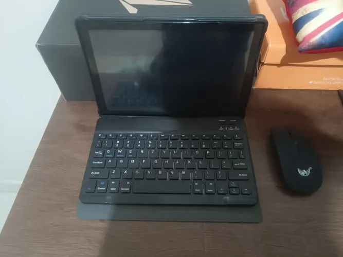 Tablet com teclado e mouse via bluetooth 