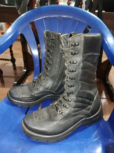 Coturno Tático Khaata Cano Alto com Zíper Pouco Usado