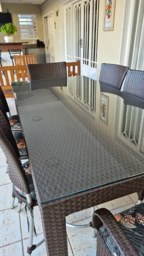 Mesa de jantar - 8 cadeiras