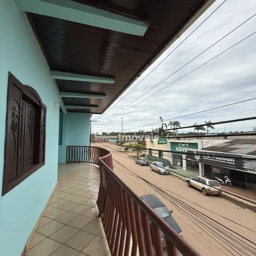 Prédio comercial/residencial por R$ 399 mil em Candeias