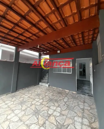 Casa à venda na Vila Isabel em Guarulhos com 2 dormitórios e 2 vagas de garagem