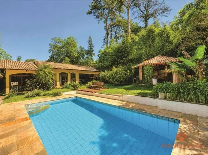 Casa com 5 dormitórios à venda, 302 m² por R$ 1.300.000,00 - Jardim Colibri - Embu das Art