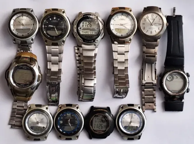 A16= COM DEFEITO 11 RELOGIOS ANTIGOS CASIO VER DETALHES EM DESCRIÇAO