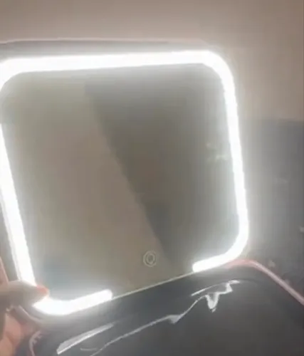Maleta de maquiagem profissional com luz de led 