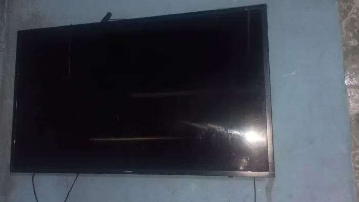 Vendo tv para retirada de peça 43 polegadas Samsung