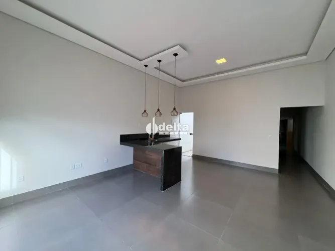 Casa com 2 quartos sendo 1 suíte disponível para venda no bairro Laranjeiras em Uberlândia
