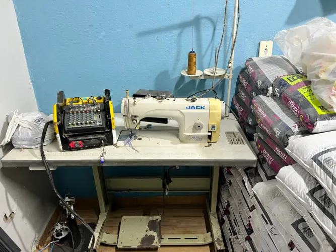 maquina de costura reta eletronica
