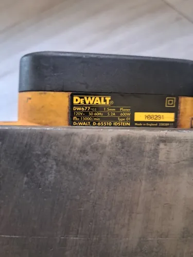 Plaina Dewalt
