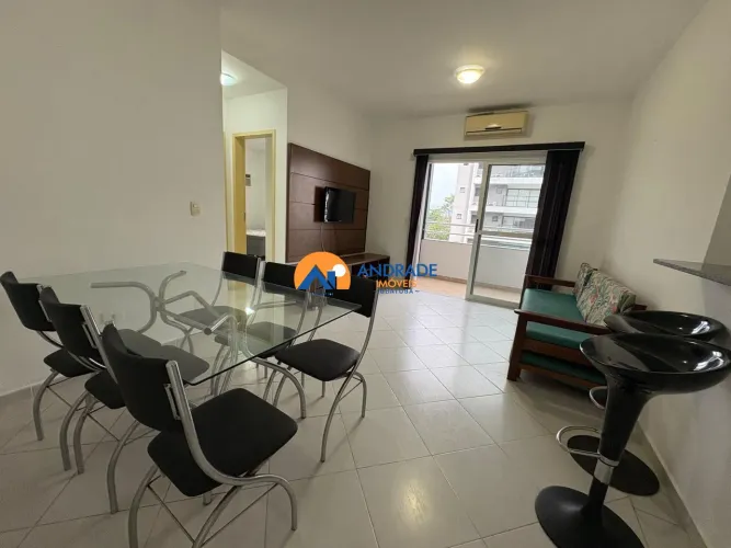 Apartamento com 2 dormitórios e varanda gourmet em frente à Praça do Cristo