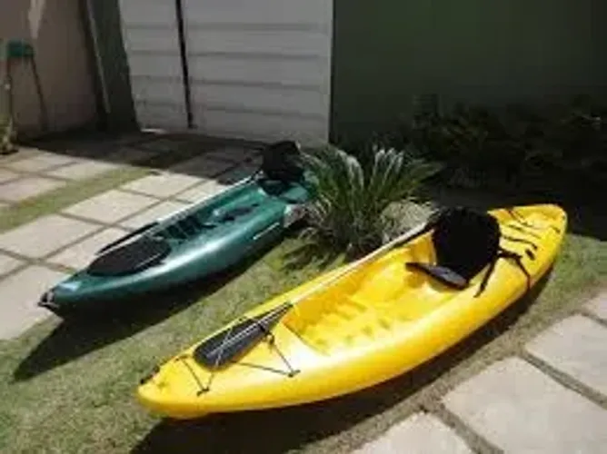 Caiaque Lontras - Verde (Com Cadeira e Remo, muito conservado).