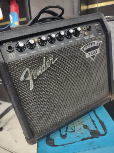 Fender bullet 150 Com efeitos ACEITO TROCAS
