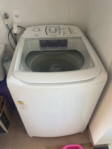 Máquina de lavar roupa Eletrolux 
