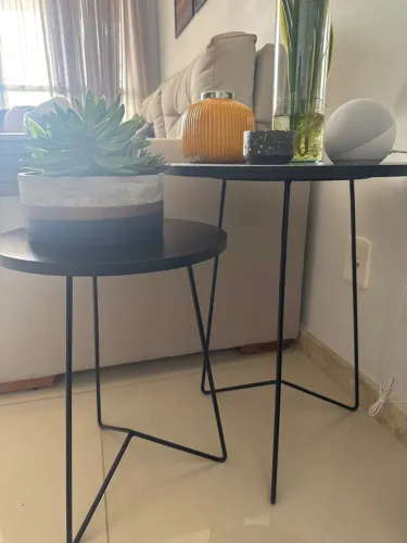 Conjunto com 2 Mesas Laterais Redondas Pretas - Modernas