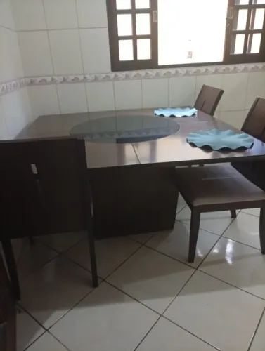 Mesa de jantar rotatória 