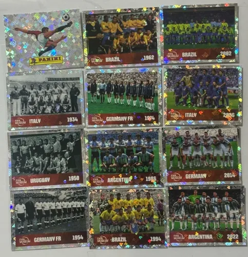 Lote de 45 Figurinhas Brilhantes FWC entre 9 a 16