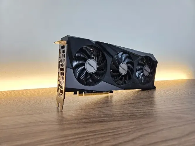 Placa de vídeo RTX 3060 Ti GIGABYTE GAMING OC 8GB - Usada em Excelente Estado!