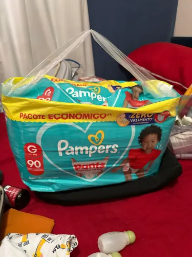 Fralda Pampers ajuste total - 90unidades
