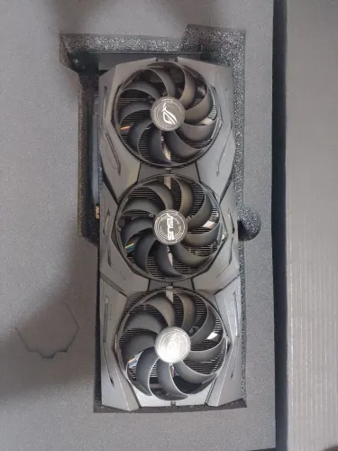 Placa de vídeo Asus 5700 XT Rog Strix 8GB