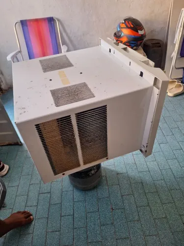 Vendo ar condicionado de caixa