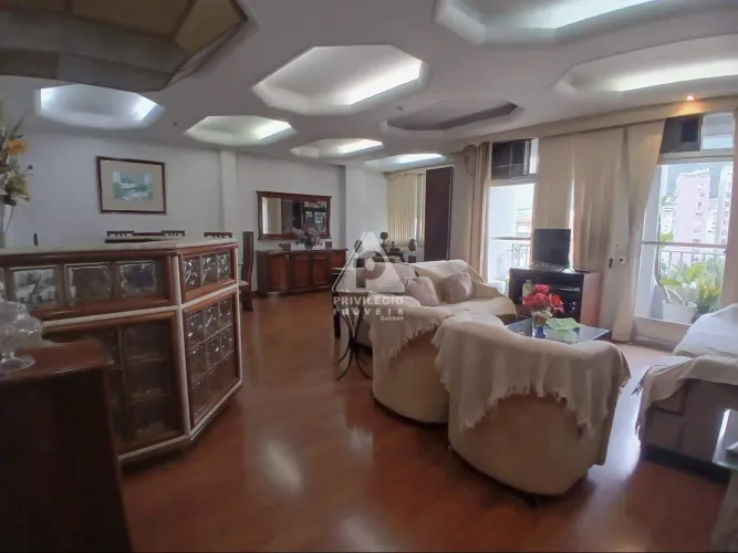 Excelente apartamento de salão em 3 ambientes, 2 quartos, suíte, varanda, 4 vagas, portari