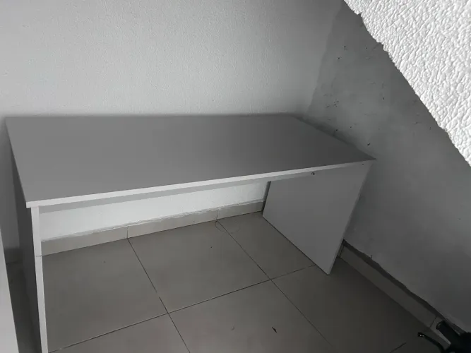 Mesa de Escritório Grande em MDF - 1,65m - Cinza - Impecável 
