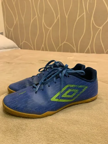 Chuteira Umbro