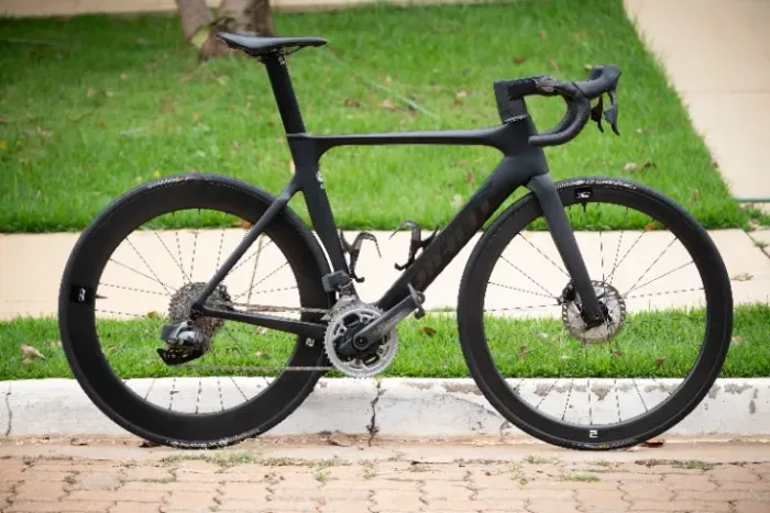 Bicicleta Estrada Speed Giant Propel Advanced 1 Disc SRAM Rival eTap AXS 12v