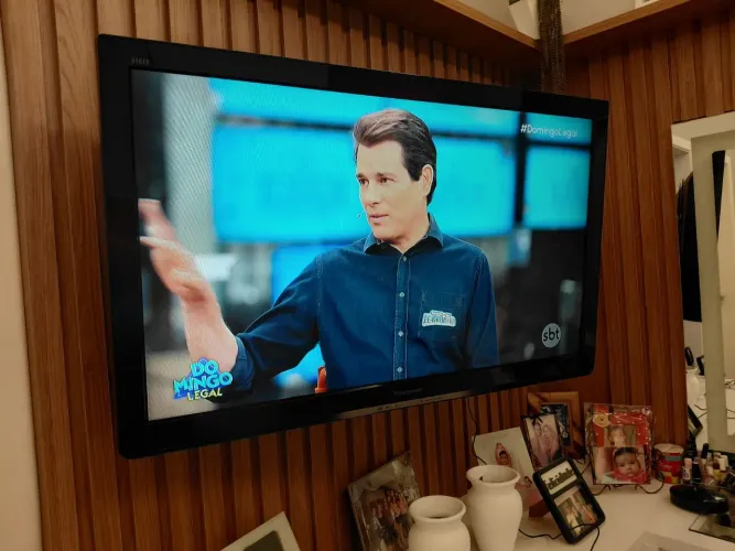 Emperdivel! TV 46 polegadas não smart Panasonic 