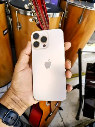 iPhone 16 PRO MAX 256gb 100%  ( TROCA com VOLTA )