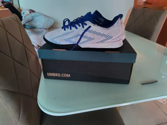 Chuteira Umbro Velocita IX!