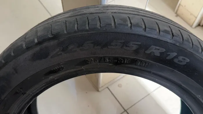 PNEU 225/55 R18