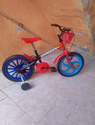 Bicicleta infantil aro 16 menino perfeita, praticamente nova